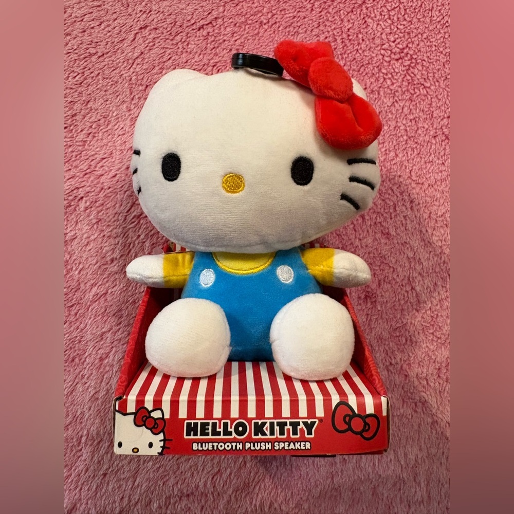 HELLO KITTY Bluetooth Plush Speaker – New in Box • Sanrio Collectible